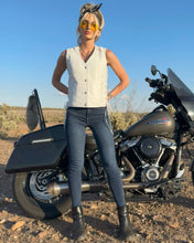 Cargar imagen en el visor de la galería, Beryl - Women's Motorcycle Leather Vest - White