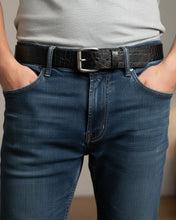 Charger l'image dans la galerie, Crocodile Pattern Leather Belt