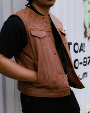 Load image into Gallery viewer, Club Style Motorcycle Leather Vest (limited edition)