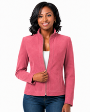 Cargar imagen en el visor de la galería, A woman modeling a pink zip-up jacket with a stand collar, worn over a white top and blue jeans, against a plain white background.
