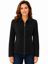 Cargar imagen en el visor de la galería, A woman wearing a black zip-front jacket with a pointed collar, shown from the waist up against a plain white background.