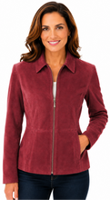 Cargar imagen en el visor de la galería, A woman wearing a maroon zip-up jacket with a collar and front pockets, paired with dark blue jeans, against a plain white background.