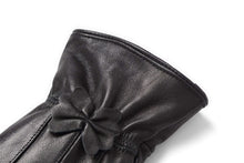 Load image into Gallery viewer, Close-up of Reed Women's Leather Warm Lined Driving Gloves with bow detail, genuine sheepskin leather, perfect for cold weather.