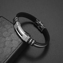 Cargar imagen en el visor de la galería, Classic hand-woven multi-layered vegan leather bracelet in sleek black with alloy detailing, perfect for style and sophistication.