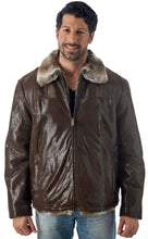 Cargar imagen en el visor de la galería, Man wearing a brown leather jacket with fur collar on a white background