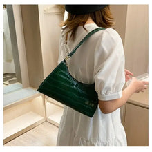 Load image into Gallery viewer, Green crocodile pattern PU leather women's shoulder bag, perfect for travel and daily use, displayed on a mannequin.