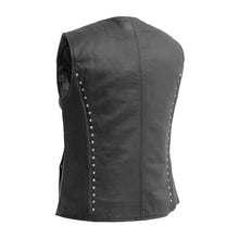 Charger l'image dans la galerie, Two Interior Conceal Carry Women's Motorcycle Leather Vest