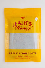 Cargar imagen en el visor de la galería, Lint-Free Application Cloth in yellow Leather Honey packaging for leather cleaning and conditioning, lint-free and smooth application.