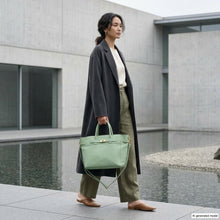 Cargar imagen en el visor de la galería, Italian Full-Grain Leather Top-Handle Bag | Cesena