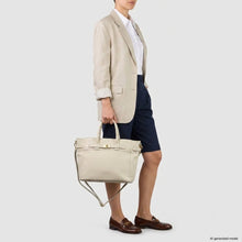 Cargar imagen en el visor de la galería, Italian Full-Grain Leather Top-Handle Bag | Cesena