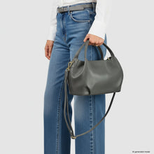 Cargar imagen en el visor de la galería, Italian Full-Grain Leather Top-Handle Bag | Lucca
