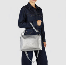 Cargar imagen en el visor de la galería, Italian Metallic Full-Grain Leather Shoulder Bag | Prato