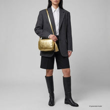 Cargar imagen en el visor de la galería, Italian Genuine Metallic Suede Crossbody Bag | Gubbio