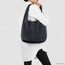 Charger l'image dans la galerie, Italian Genuine Suede Hobo Bag | Palermo