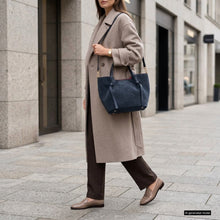 Charger l'image dans la galerie, Italian Genuine Suede Tote Bag | Rovigo