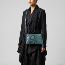 Cargar imagen en el visor de la galería, Italian Genuine Python-Print Suede Crossbody Bag | Lecce