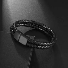 Cargar imagen en el visor de la galería, Classic hand woven vegan leather bracelet in black for men, sleek and sophisticated multi-layered design, perfect for style and elegance.