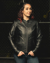 Cargar imagen en el visor de la galería, Flashback - Women's Motorcycle Leather Jacket
