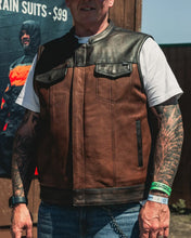 Load image into Gallery viewer, Gunner Men's Leather Motorcycle Vest (Limited Edition)
