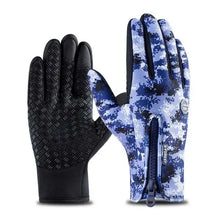 Load image into Gallery viewer, Winter cycling gloves with blue camouflage and black palm grip, ideal for outdoor sports and adventures.
