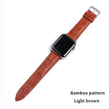 Charger l&#39;image dans la galerie, Light brown bamboo pattern leather band for Apple Watch, 38mm to 44mm. Elegant accessory to upgrade your iWatch style.
