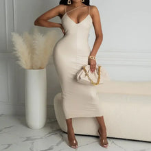 Charger l&#39;image dans la galerie, Plus Size Leather Spaghetti Strap Dress in beige, vegan leather, with elegant design for bold fashion, ideal for special occasions.
