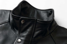 Load image into Gallery viewer, Close-up of REED 34&#39;&#39; Raglan Leather Car Coat in Imported Lamb with snap buttons and zip-out lining for classic and modern style.
