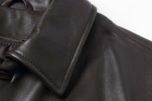 Load image into Gallery viewer, Close-up of REED 1950 Men&#39;s Jacket collar, genuine lambskin leather coat with four buttons, showcasing premium quality and soft texture.
