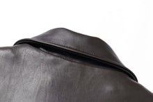 Load image into Gallery viewer, Collar detail of REED EST. 1950 Men&#39;s Genuine Lambskin Leather Car Coat, showcasing premium softness and durability.
