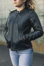 Cargar imagen en el visor de la galería, Biker - Women's Motorcycle Leather Jacket
