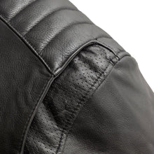 Cargar imagen en el visor de la galería, BiTurbo - Men's Leather Motorcycle Jacket
