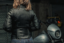 Charger l'image dans la galerie, Pink Rose Motorcycle Leather Jacket
