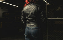 Cargar imagen en el visor de la galería, Flashback - Women's Motorcycle Leather Jacket
