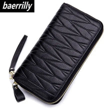 Load image into Gallery viewer, Elegant black leather travel purse for women with zipper closure, designed for style and convenience on the go.
