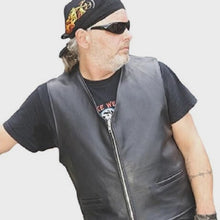 Load and play video in Gallery viewer, riding with vest 
