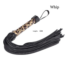 Cargar imagen en el visor de la galería, Alt Tag: Vegan leather whip with a leopard print handle, 53cm in length, ideal for BDSM activities and playful exploration.
