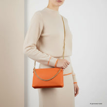 Charger l'image dans la galerie, Italian Full-Grain Leather Crossbody Bag | Mantova
