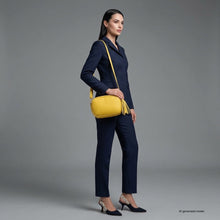 Cargar imagen en el visor de la galería, Italian Full-Grain Leather Crossbody Bag | Parma
