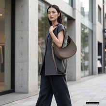 Load image into Gallery viewer, Italian Full-Grain Leather Shoulder Bag | Verona
