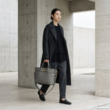Cargar imagen en el visor de la galería, Italian Full-Grain Leather Top-Handle Bag | Cesena
