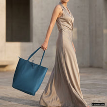 Load image into Gallery viewer, Italian Full-Grain Leather Tote Bag | Firenze
