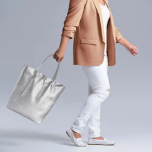 Charger l'image dans la galerie, Italian Metallic Full-Grain Leather Tote Bag | Vinci
