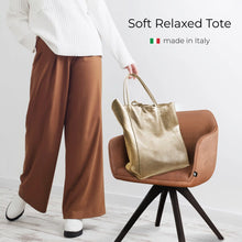 Charger l'image dans la galerie, Italian Metallic Full-Grain Leather Tote Bag | Vinci
