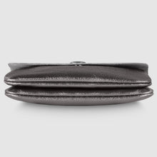 Cargar imagen en el visor de la galería, Italian Genuine Metallic Suede Wallet | Assisi
