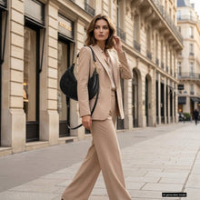 Charger l'image dans la galerie, Italian Genuine Suede &amp; Full-Grain Leather Shoulder Bag | Arezzo
