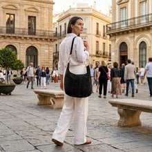Cargar imagen en el visor de la galería, Italian Genuine Suede Hobo Bag | Belluno

