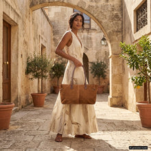 Charger l'image dans la galerie, Italian Genuine Suede &amp; Full-Grain Leather Tote Bag | Bologna

