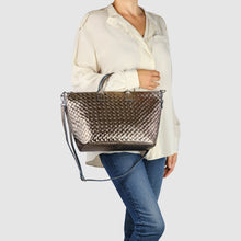 Cargar imagen en el visor de la galería, Italian Genuine Woven-Embossed Metallic Suede Top-Handle Bag | Urbino
