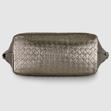 Cargar imagen en el visor de la galería, Italian Genuine Woven-Embossed Metallic Suede Top-Handle Bag | Urbino

