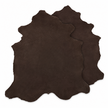Cargar imagen en el visor de la galería, two Brown reed suede on a white background
